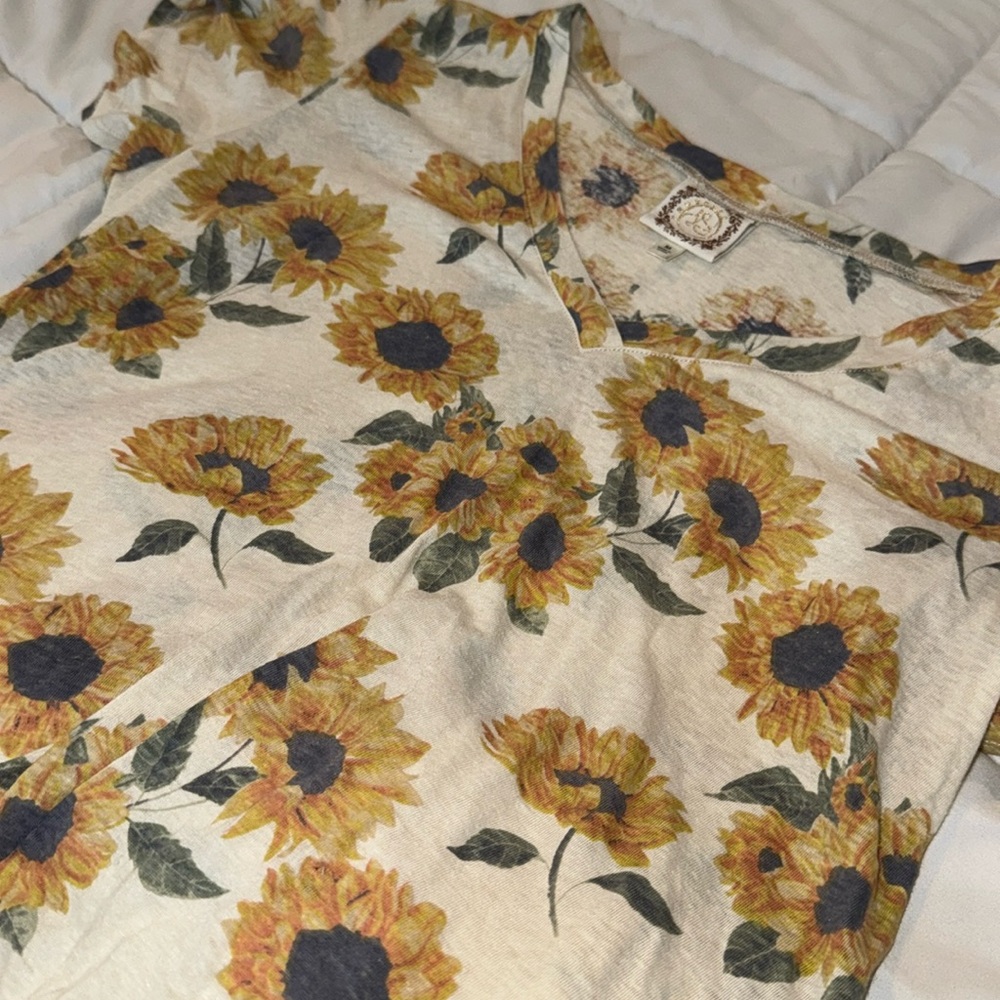 Truself medium sunflower shirt